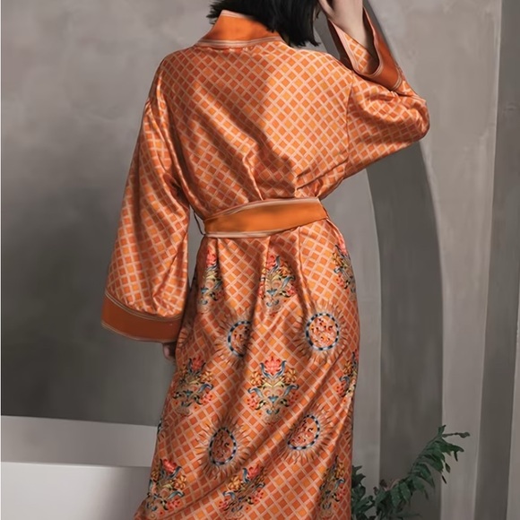 Elegant Orange Loungewear Women's Robe - Picture 2 of 4